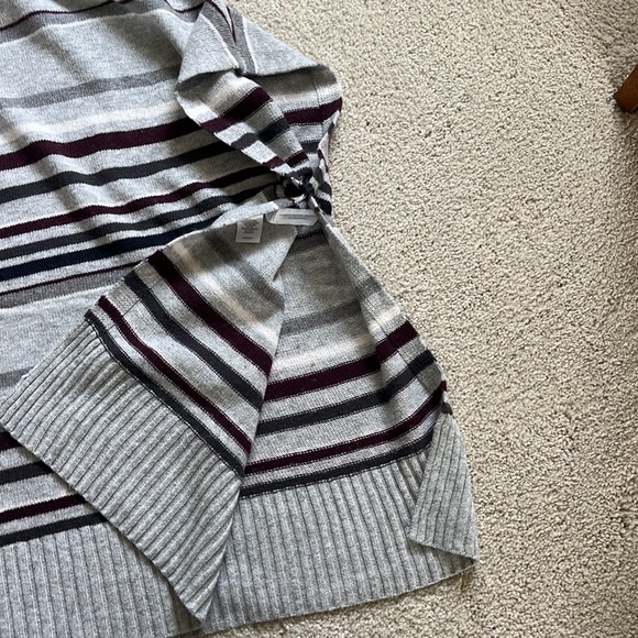 Loft Poncho - Picture 3 of 6